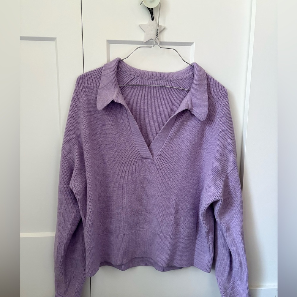 Lululemon V-Neck Women's Sweater